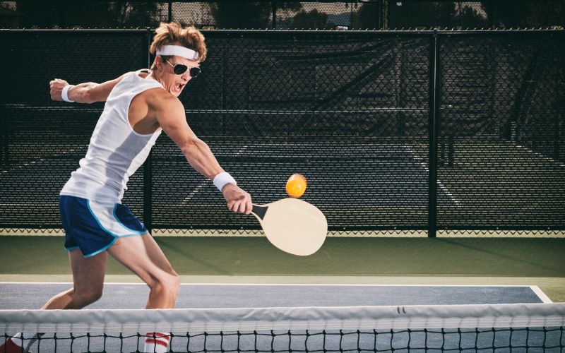 How to Hold Pickleball Paddle